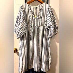 Universal Thread Babydoll Dress in Blue and White with Pockets